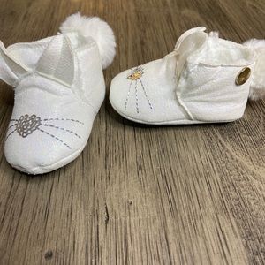 Nicole Miller Stepping Stones Pom White Crib Shoe